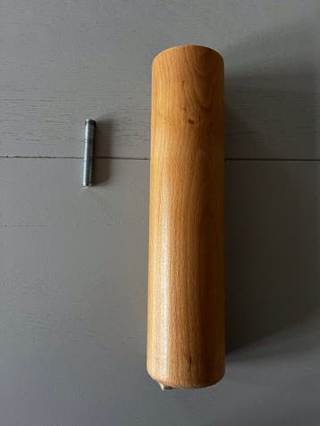 8 beuken bed / tafelpoten met schroefdraad GRATIS