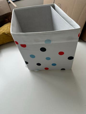 Ikea opbergbox met stippen dröna