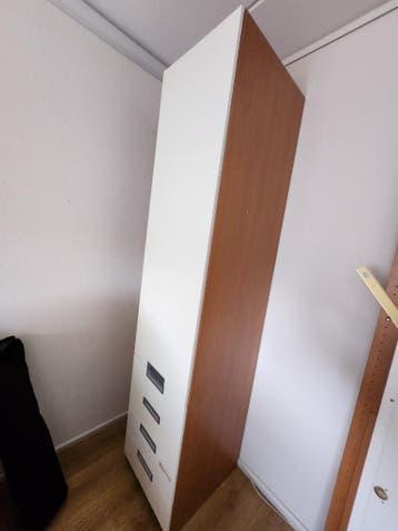 Gratis Kast met Lades en Deur - 49,5x60x240cm