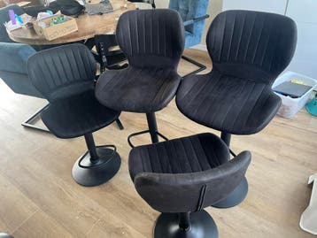 4 barstoelen