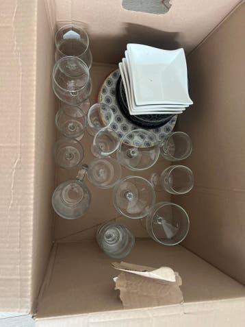 Glazen, kommen en borden