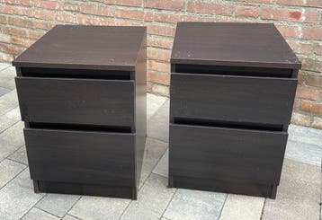 GRATIS af te halen. Twee IKEA nachtkastjes
