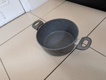 Pannenset: 1 RVS pan en 1 pan met anti-aanbaklaag