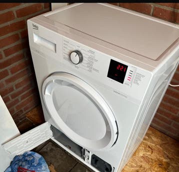Beko droger, wordt warm maar stopt met drogen
