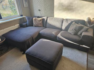 Bank met lounge en hocker