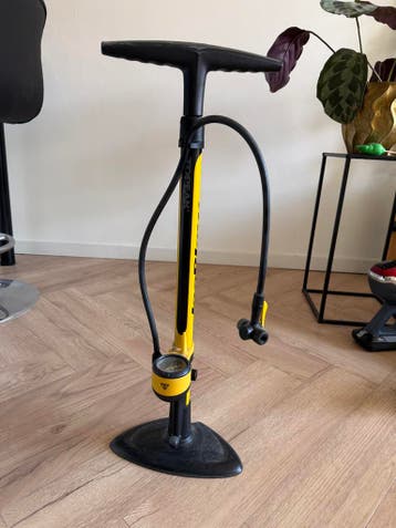 €2 Fietspomp met Drukmeter