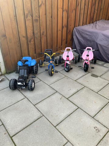Gebruikte kinderfietsen en trekker