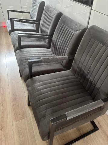 4 x Eetkamerstoel Parantino gratis af te halen