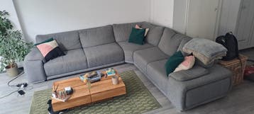 Grijze hoekbank
