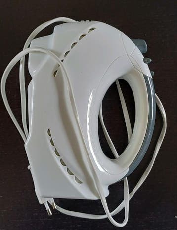 Hema handmixer met deeghaken - werkt uitstekend