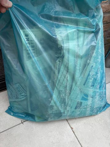 Gratis af te halen Diverse oude kranten uit +- 1989