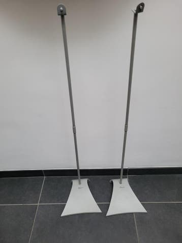 2 Vogel's speaker standaarden - gebruikt, metaal