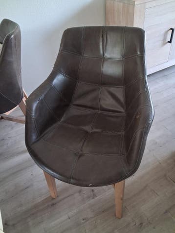 Eetkamer stoelen 4 GRATIS