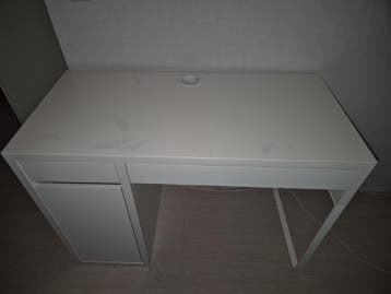 IKEA micke bureau wit GRATIS