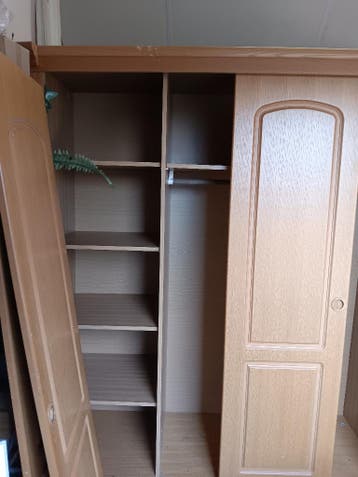 degelijk zware 3 deur kast blank eiken