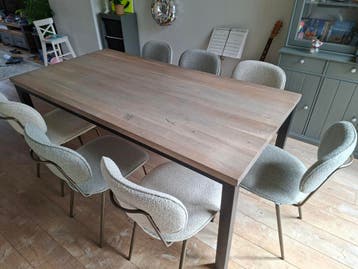 eiken eettafel met metalen poten