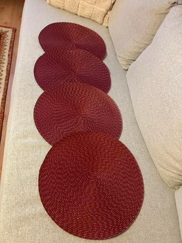 Burgundy geweven ronde onderzetters met gouden glittertje