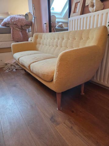 Gratis gele stoffen 3-zitsbank in Deense stijl plus poef