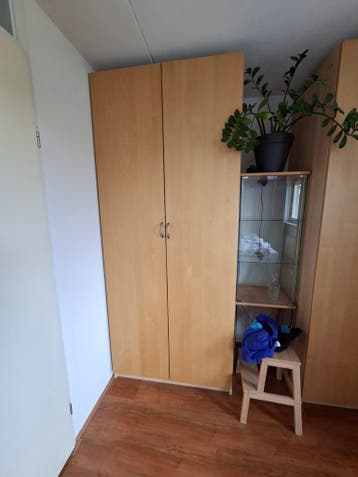 Gratis af te halen twee pax kasten