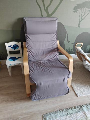 Schommelstoel met verstelbare voetensteun.