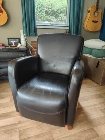 Gratis leren fauteuil, in zeer goede staat.