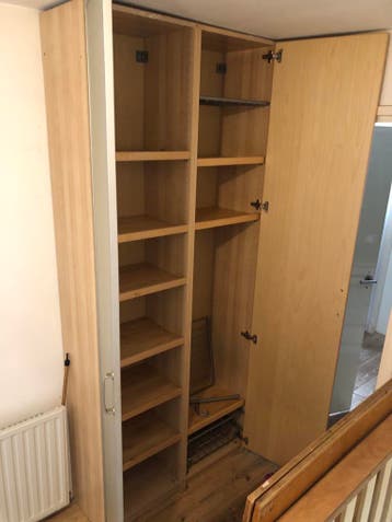 Ikea Kledingkast - Hoogte 236 cm - Met planken en hangruimte