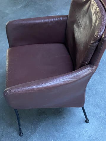 Gratis afhalen. set van 4 Eetkamer stoelen bordeauxrood