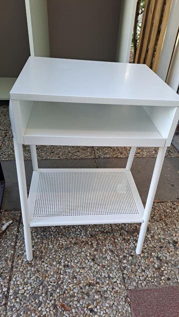 Nachtkastje Ikea wit, gratis af te halen