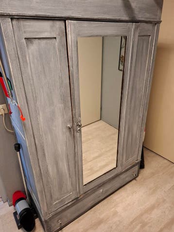 Grey wash eiken kast met spiegel