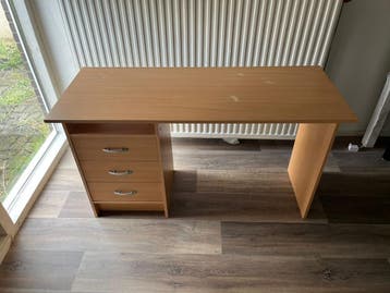 Bureau voor kinderkamer