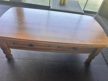 Eiken salontafel gratis