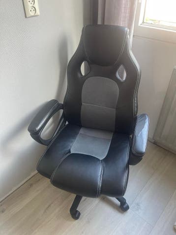 GRATIS! Comfortabele Gaming/Bureaustoel - Zwart/Grijs