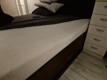 Koudschuim/hybride matras van Maan.