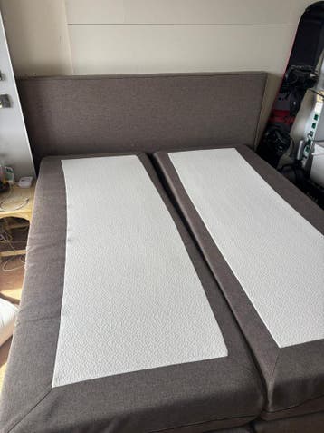 Tweepersoons bed, uit elkaar te halen (IKEA)