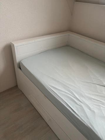 Bed zgan incl bedlade en lattenbodems