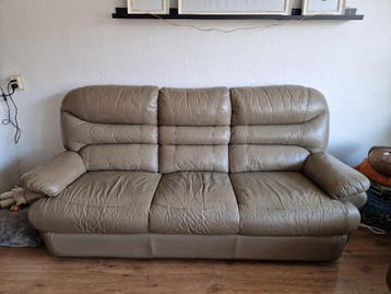 Lederen 3-zitsbank én 2-zitsbank met uitklapbaar voetensteun