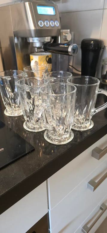 6 glazen met oor GRATIS