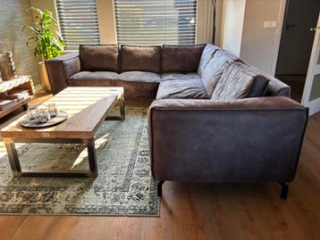 Hoekbank in donkergrijs leder GRATIS AF TE HALEN