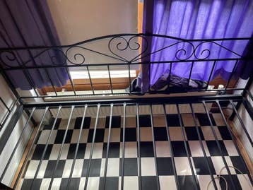 Metalen 1 persoonsbed GRATIS