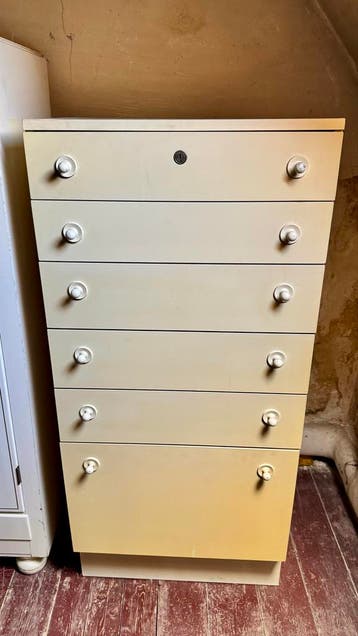 Ladekast met 5 laden en 1 kleplade