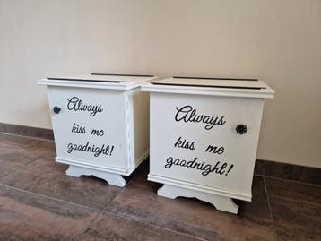 Gratis afhalen! 2 nachtkastjes