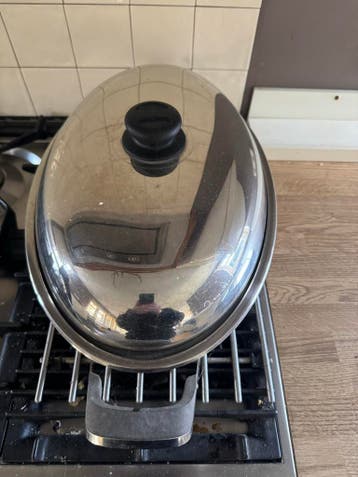 Ovale RVS pan met deksel