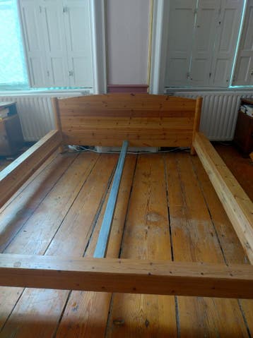 Houten tweepersoonsbed 160x200 cm