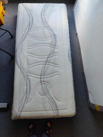Gratis af te halen éénpersoonsmatras Intertras
