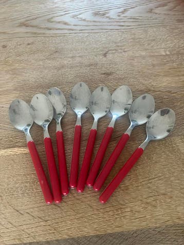 7 dessertlepels van RVS met rode handvatten