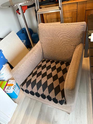 Leuke fauteuil met fijne zit