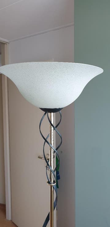 Gratis Leuke Staande vloerlamp