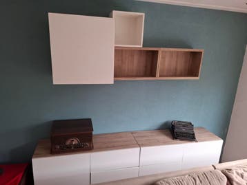 Ikea kastjes en dressoir, gratis