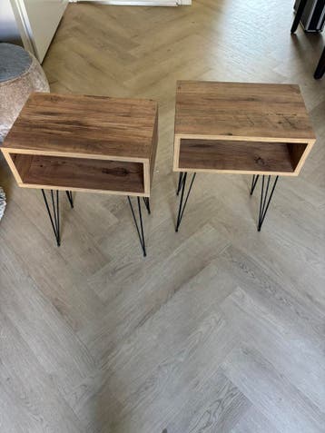 Gratis ophalen 2 nachtkastjes