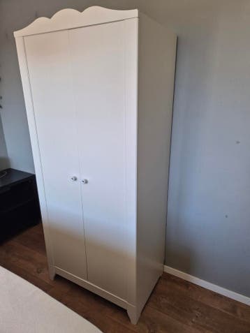 Kledingkast kinderkamer